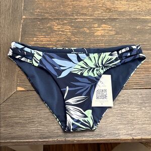 NWT Roxy Navy Blue Leaf Print Bikini Bottom Size Small Full Coverage‎